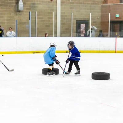 kids playing hockey